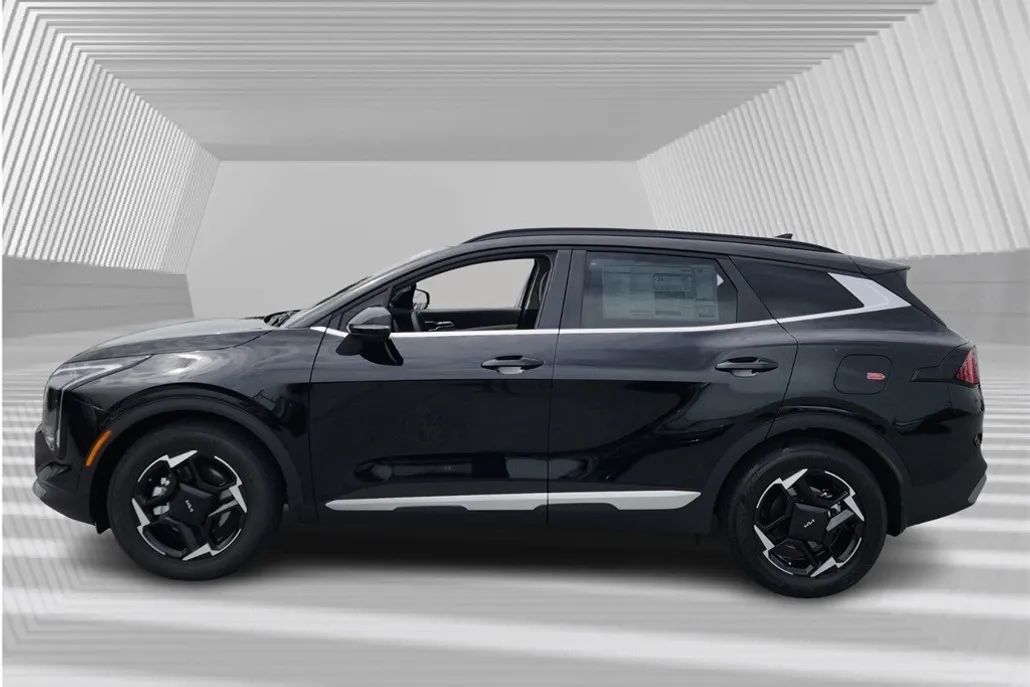 2026 Kia Sportage EX photo 1