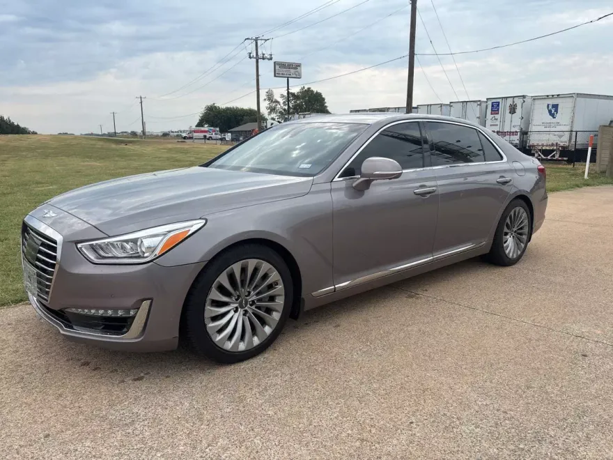 2018 Genesis G90 5.0 Ultimate photo 1