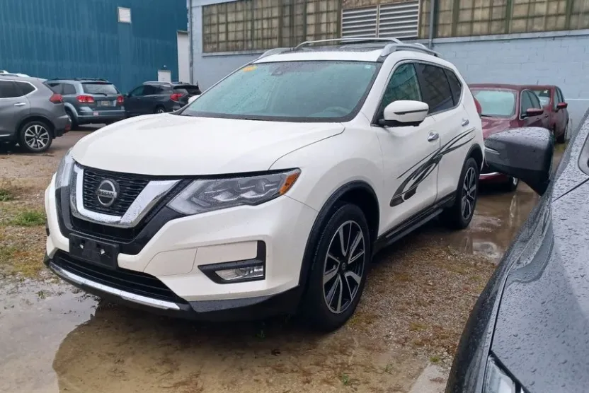 2018 Nissan Rogue SL photo 1