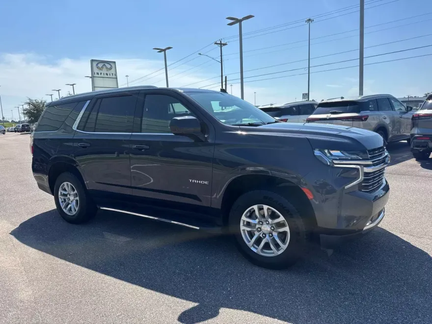 2023 Chevrolet Tahoe LT photo 1
