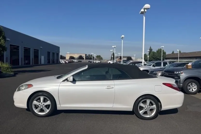 2006 Toyota Camry Solara SE photo 1