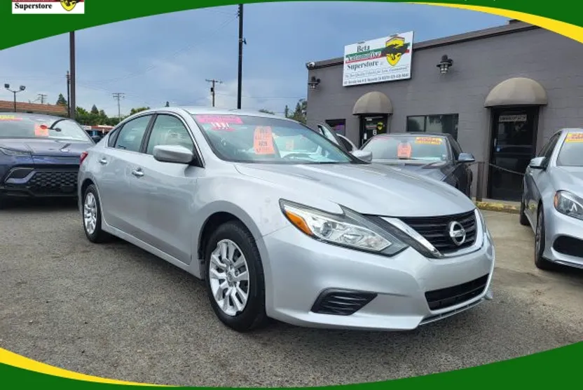 2016 Nissan Altima 2.5 photo 1