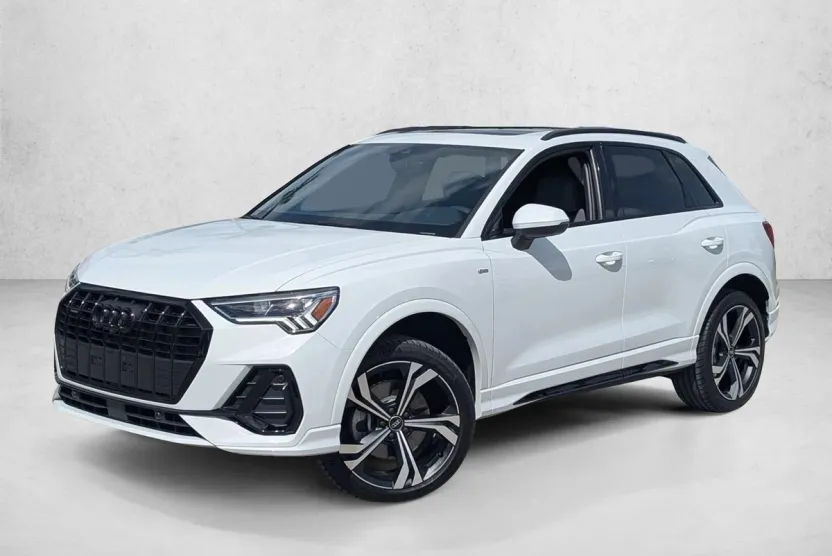2024 Audi Q3 45 TFSI S line Premium photo 1