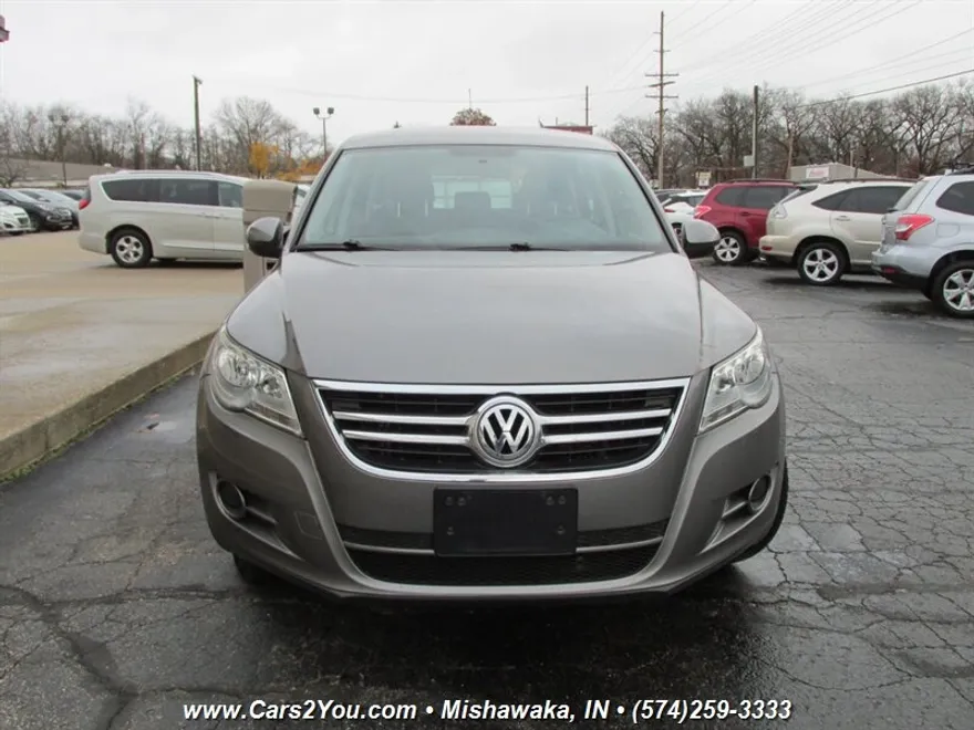 2011 Volkswagen Tiguan S photo 1