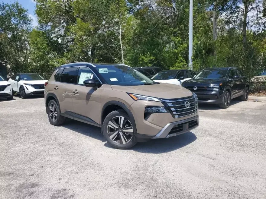 2025 Nissan Rogue SL photo 1