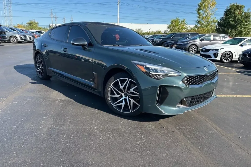 2023 Kia Stinger GT-Line photo 1