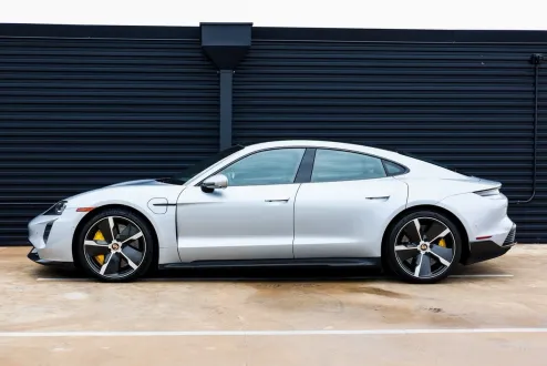 2020 Porsche Taycan Turbo S photo 2