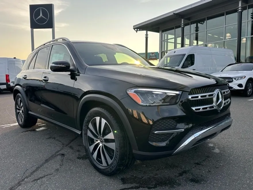 2025 Mercedes Benz GLE 450 4MATIC photo 1