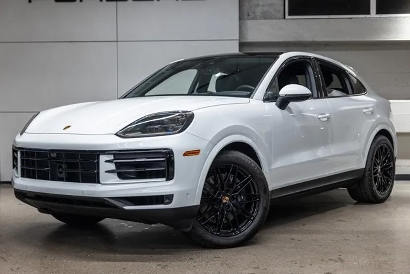 2025 Porsche Cayenne Coupe photo 1