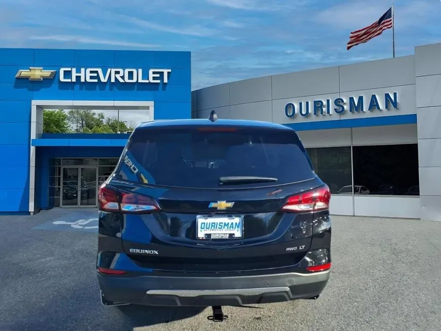 2022 Chevrolet Equinox LT photo 1