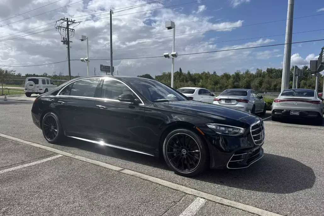 2026 Mercedes Benz S 500 4MATIC photo 1
