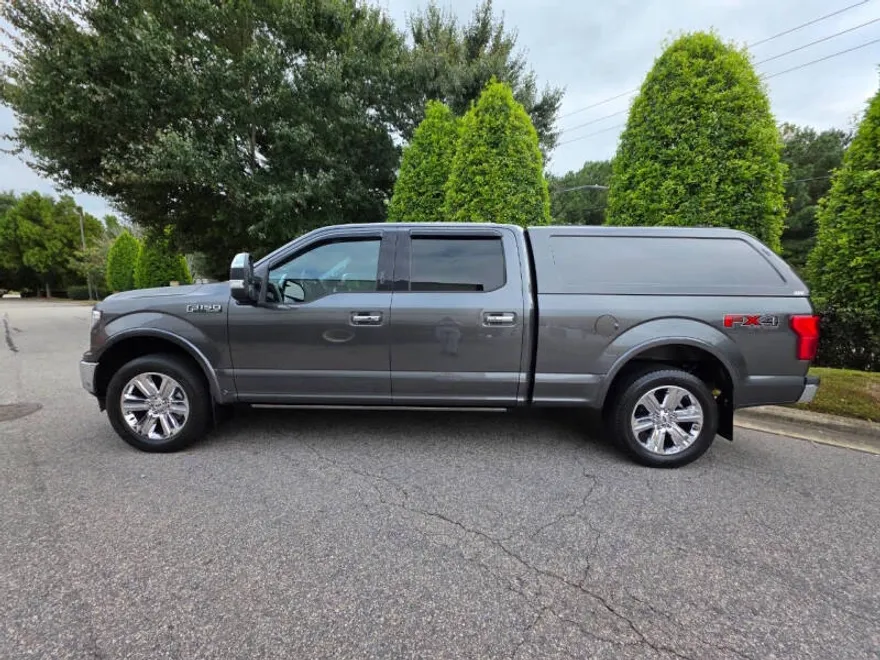 2019 Ford F-150 Lariat photo 1