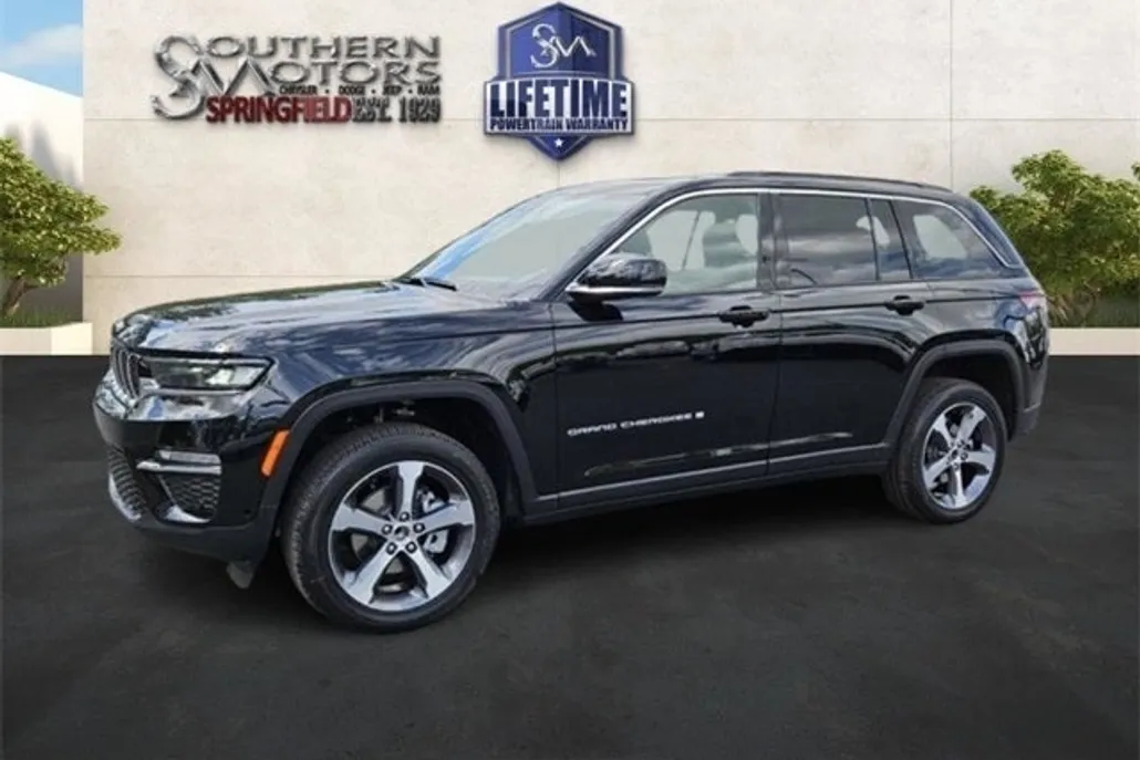 2024 Jeep Grand Cherokee Limited photo 1