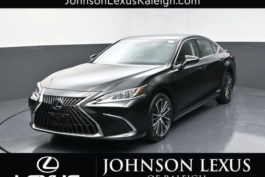 2022 Lexus ES 300h photo 1