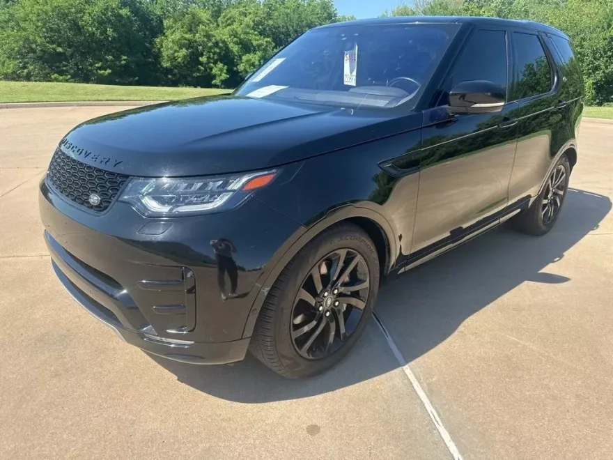 2020 Land Rover Discovery Landmark photo 1