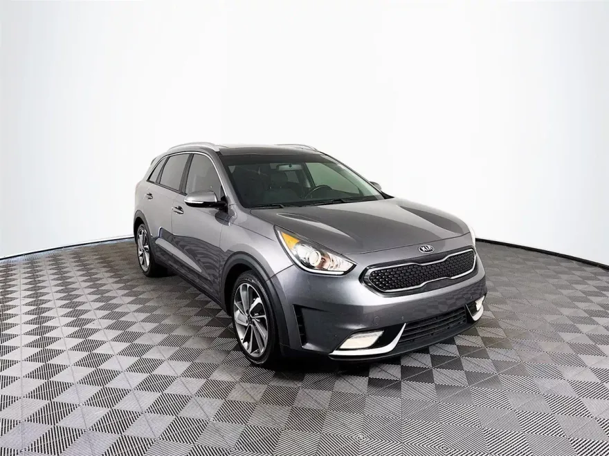 2017 Kia Niro Touring photo 1