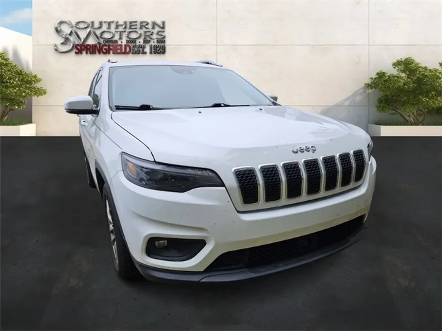 2021 Jeep Cherokee Latitude Lux photo 1