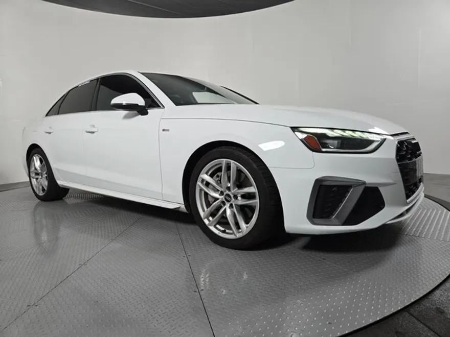 2021 Audi A4 45 S line Premium Plus Quattro photo 1