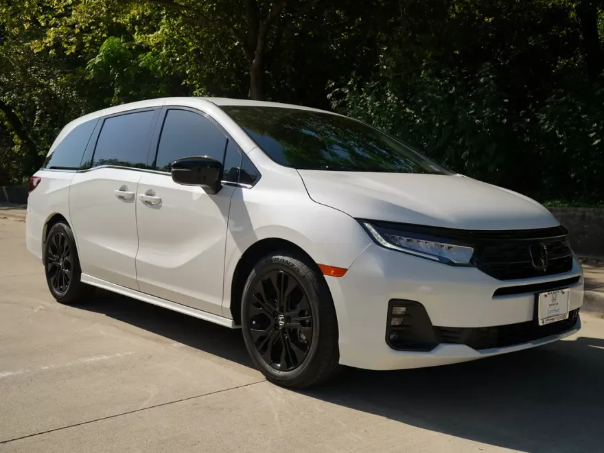 2025 Honda Odyssey photo 1