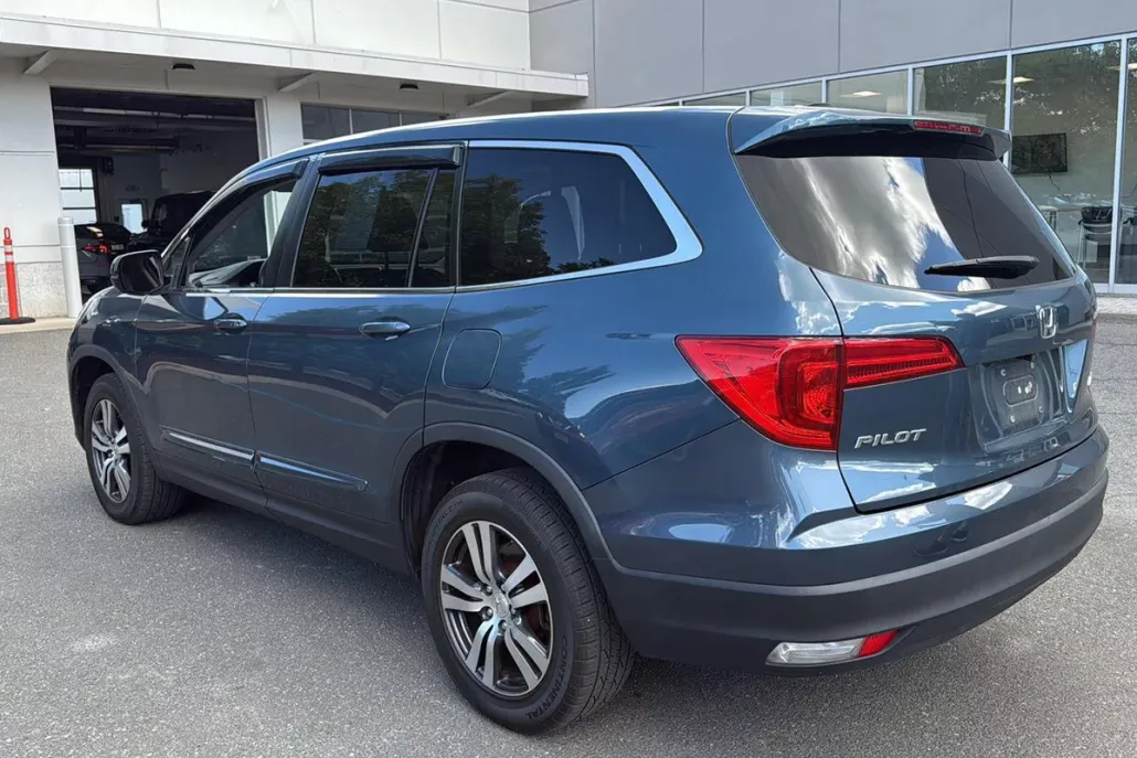 2017 Honda Pilot EX-L photo 1