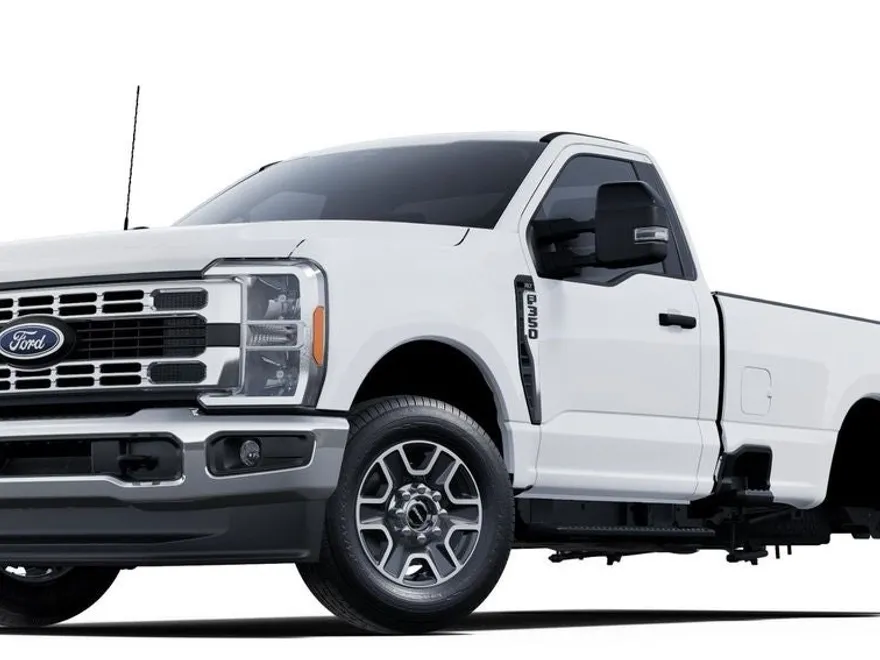 2025 Ford F-350 photo 1
