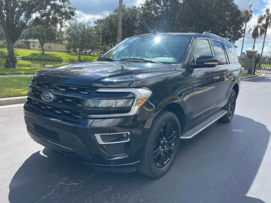 2023 Ford Expedition Limited photo 1