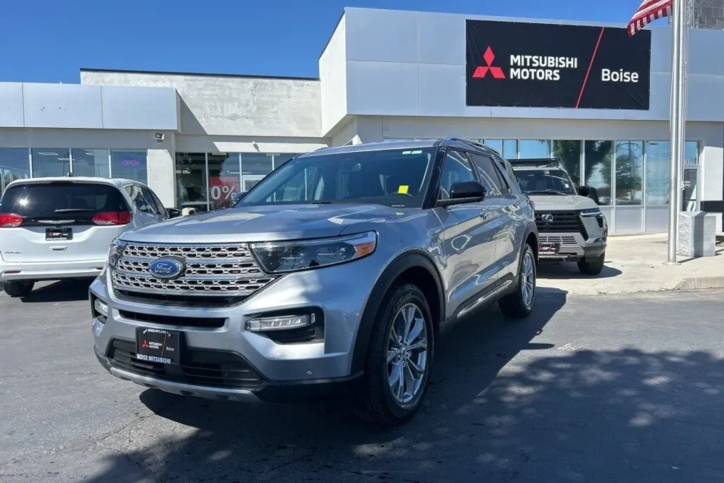 2023 Ford Explorer Limited photo 1