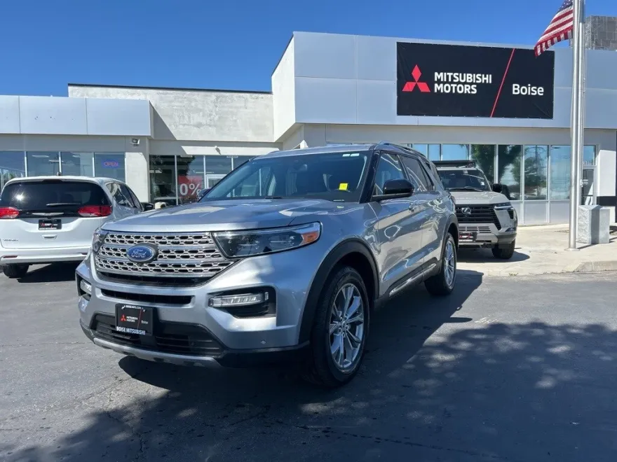 2023 Ford Explorer Limited photo 1