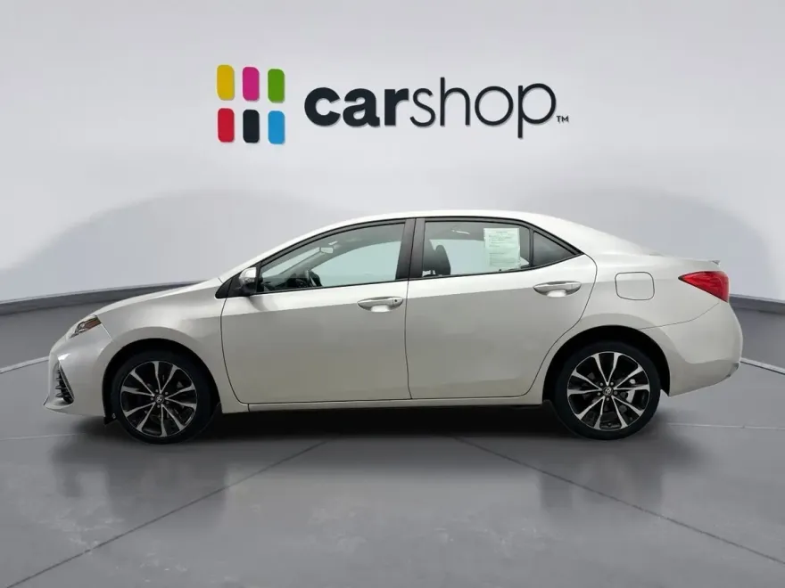 2018 Toyota Corolla SE photo 1
