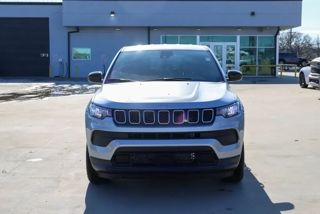 2025 Jeep Compass Sport photo 1
