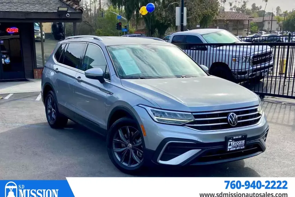 2022 Volkswagen Tiguan SE photo 1
