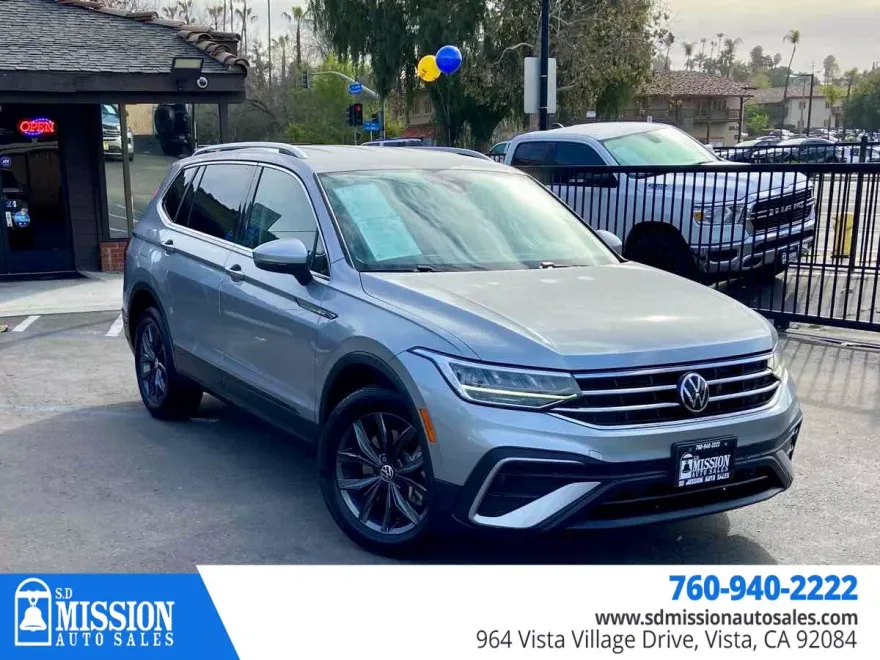 2022 Volkswagen Tiguan SE photo 1