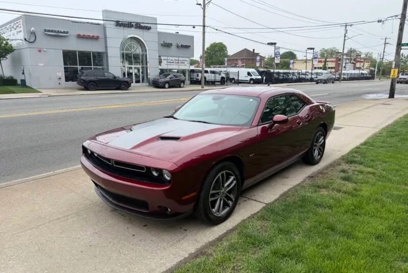 2018 Dodge Challenger GT photo 1