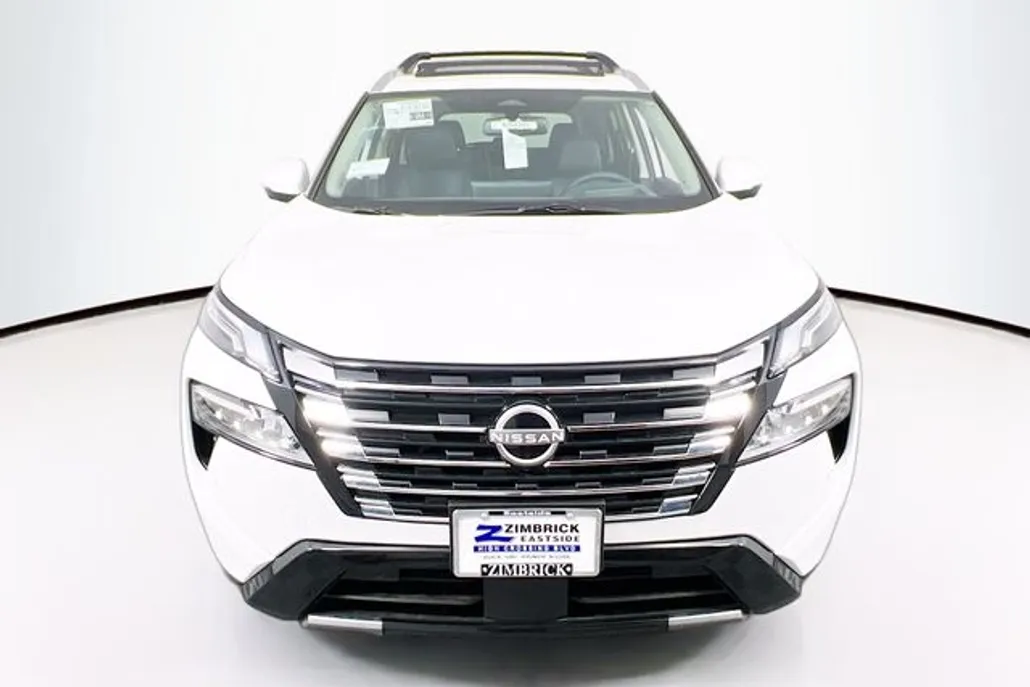 2025 Nissan Rogue Platinum photo 1