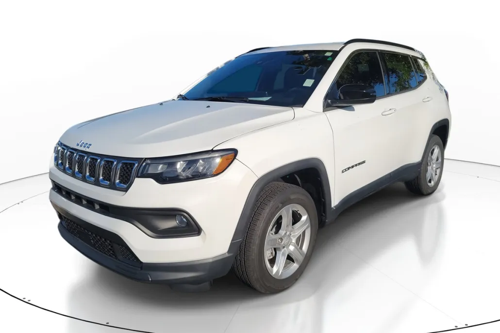 2023 Jeep Compass Latitude photo 1