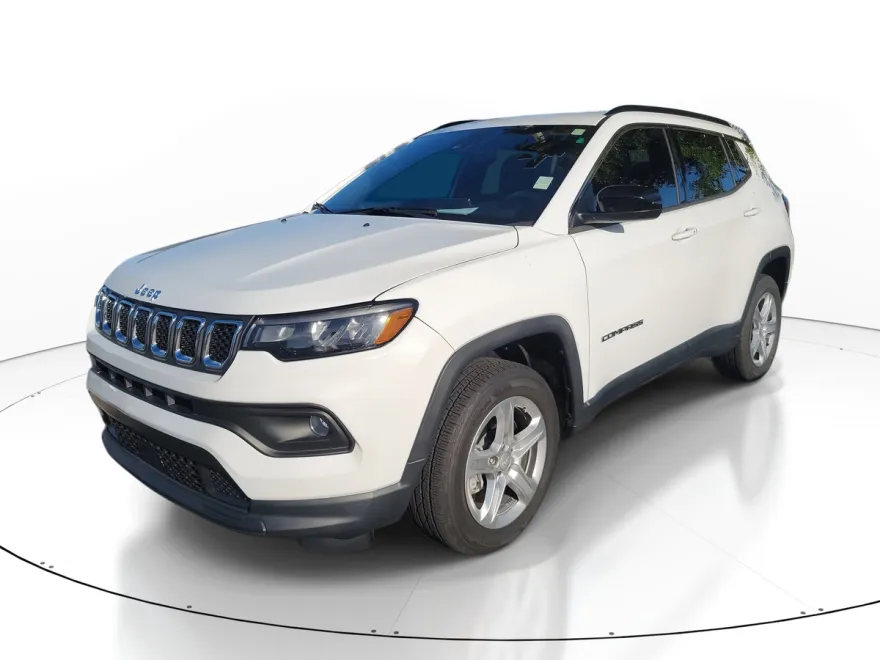 2023 Jeep Compass Latitude photo 1