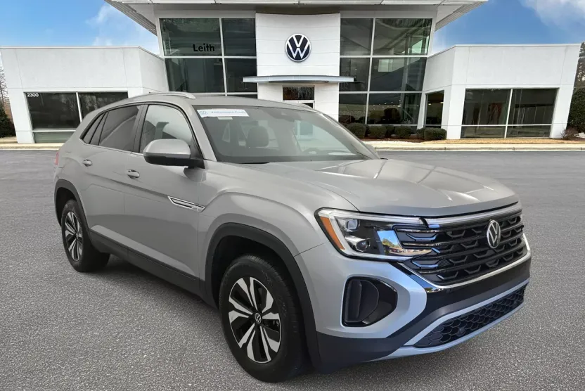 2024 Volkswagen Atlas Cross Sport SE photo 1