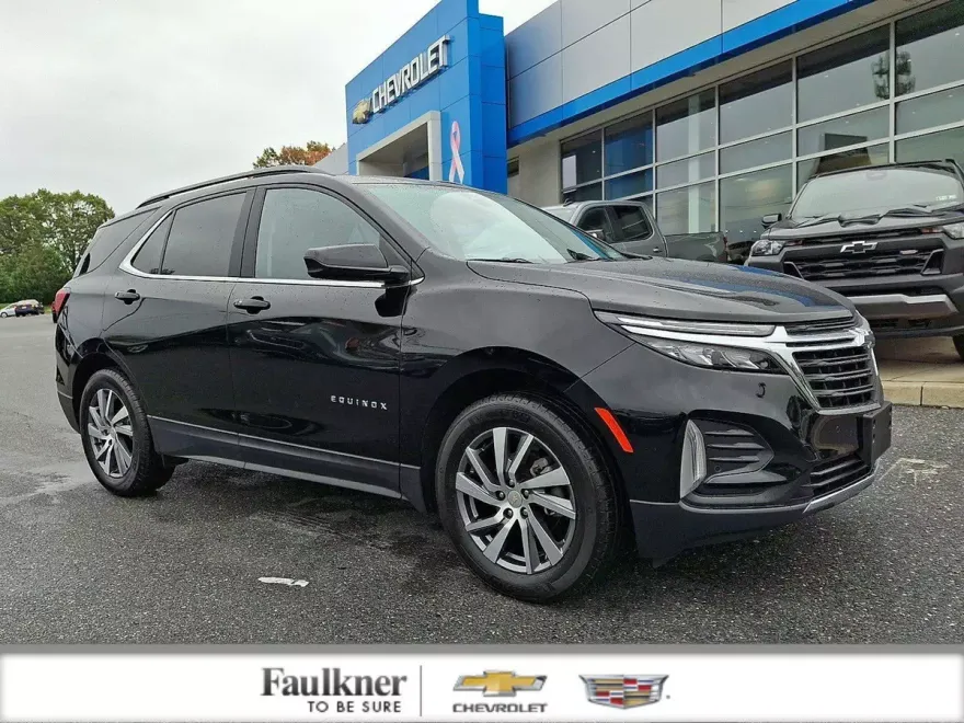 2022 Chevrolet Equinox LT photo 1