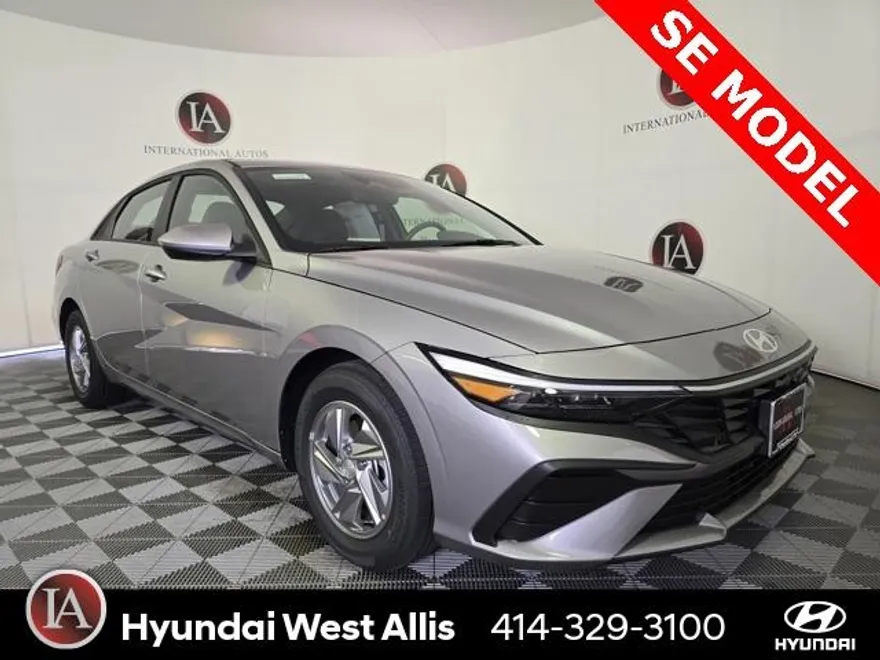 2025 Hyundai Elantra SE photo 1