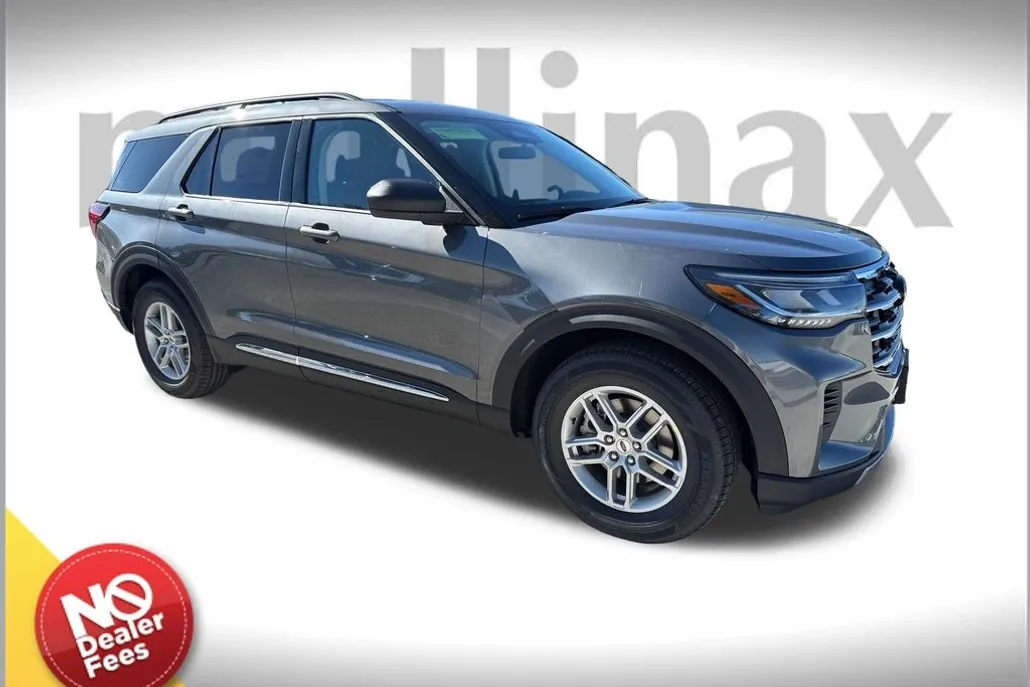 2025 Ford Explorer photo 1