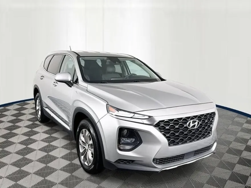 2020 Hyundai Santa Fe SE photo 1