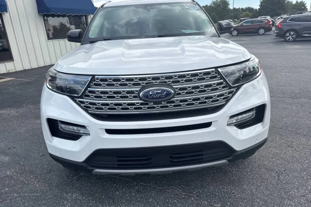 2022 Ford Explorer Limited photo 1