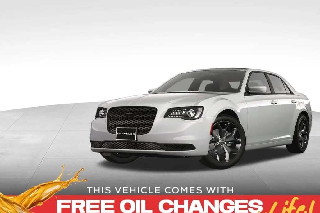 2023 Chrysler 300 Touring photo 1