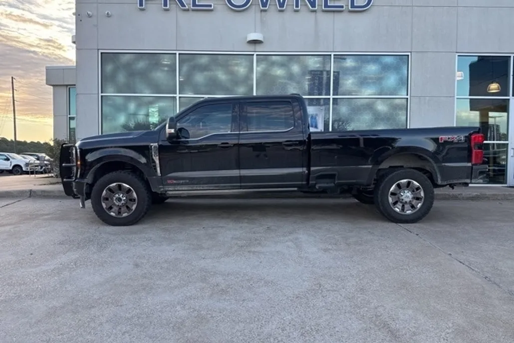 2024 Ford F-350 photo 1