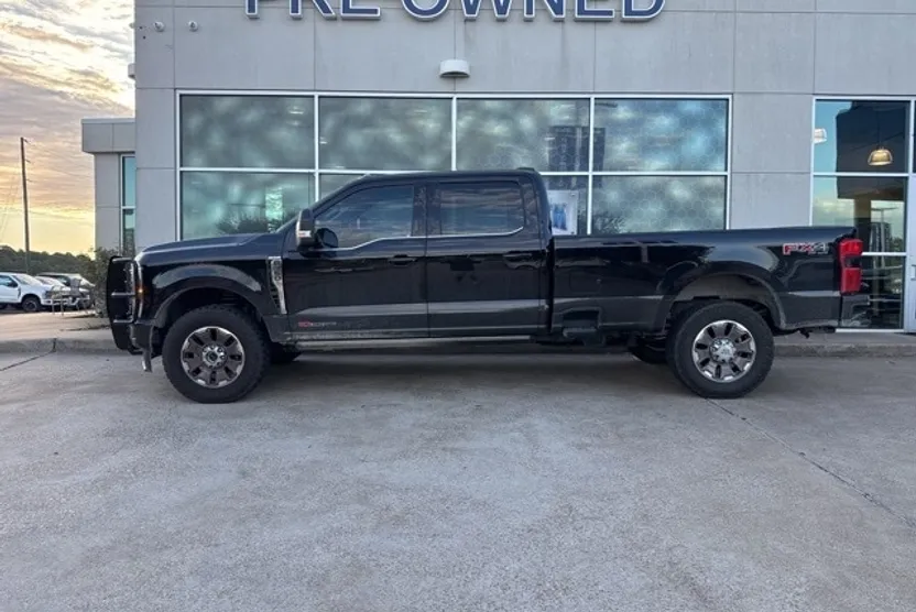 2024 Ford F-350 photo 1