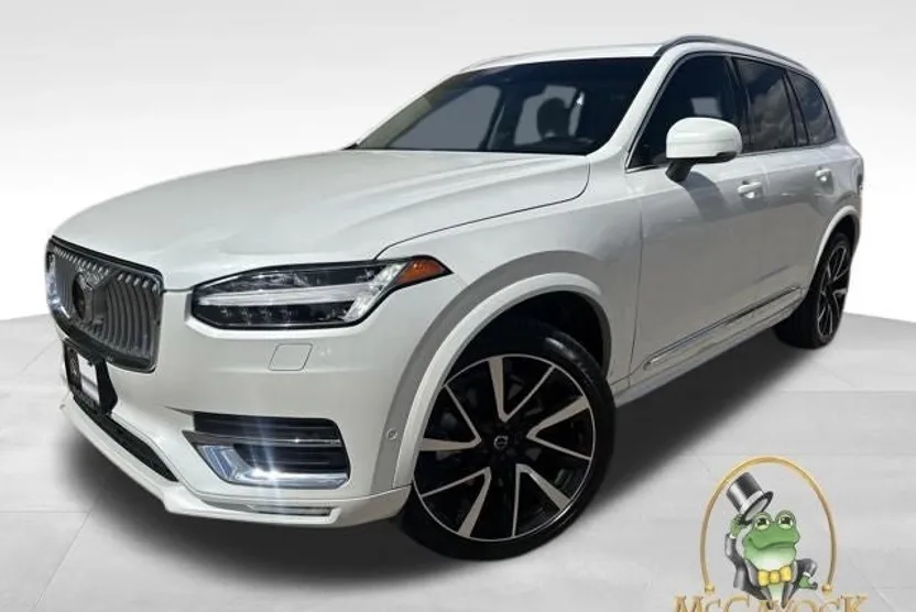 2023 Volvo XC90 Plus photo 1