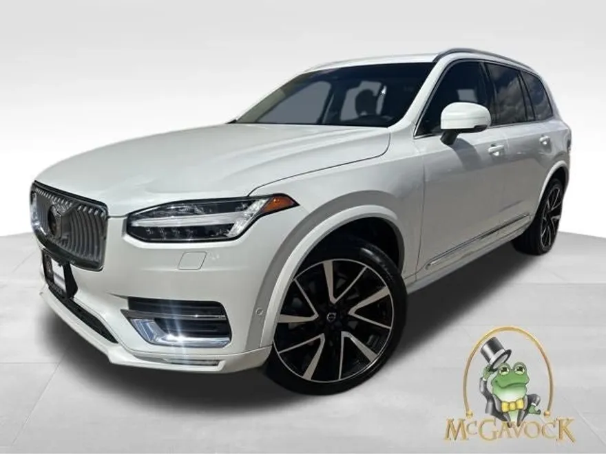 2023 Volvo XC90 Plus photo 1