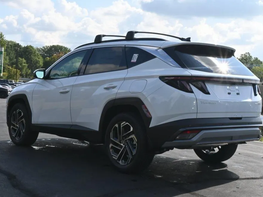 2025 Hyundai Tucson Hybrid Limited photo 1