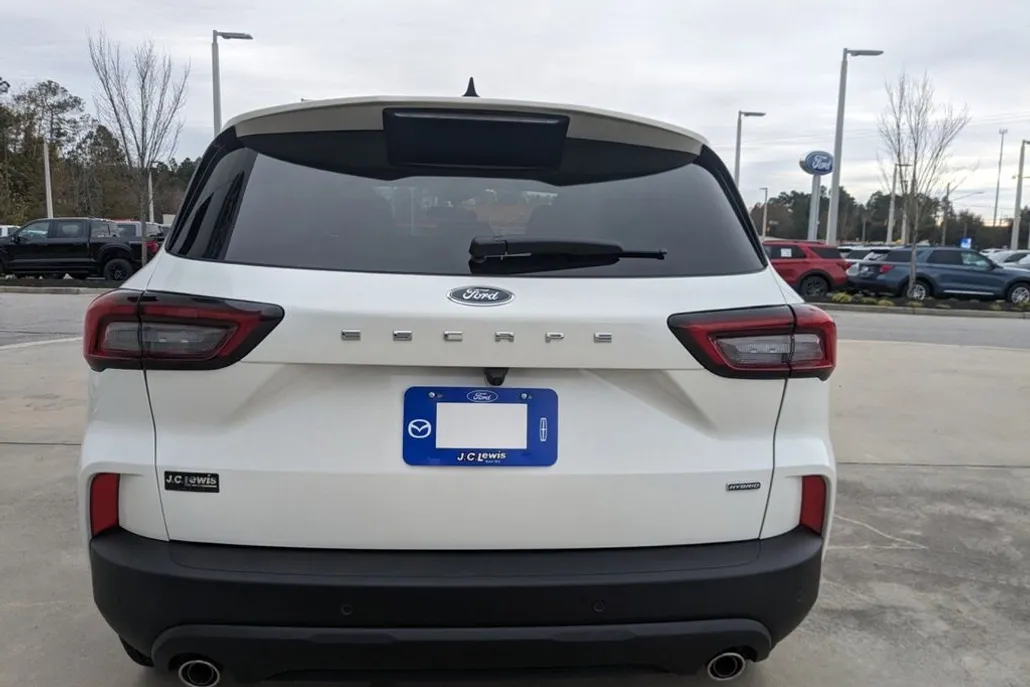 2025 Ford Escape ST-Line photo 1