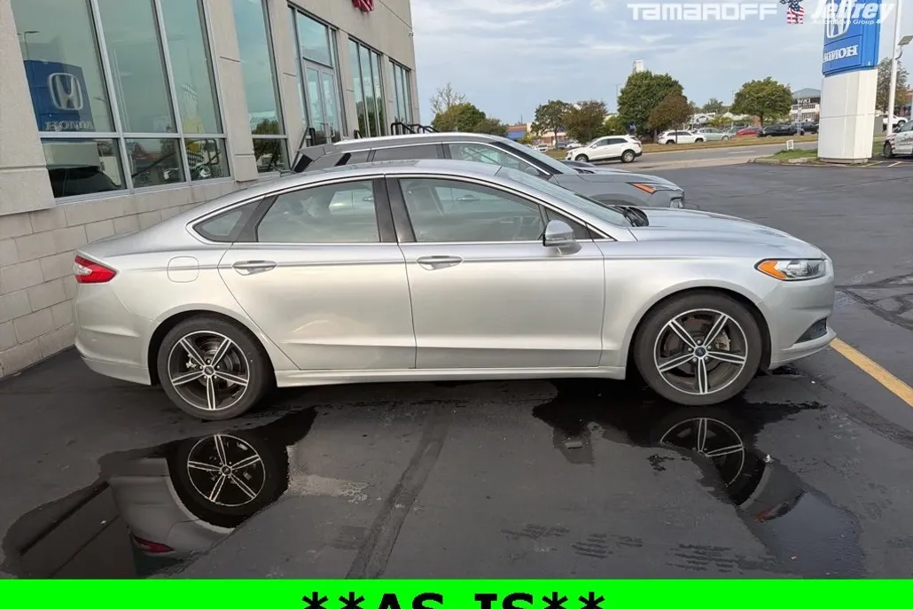 2013 Ford Fusion SE photo 1